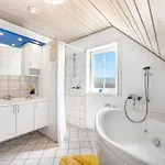 Slava - 250m From The Sea By Interhome 度假居