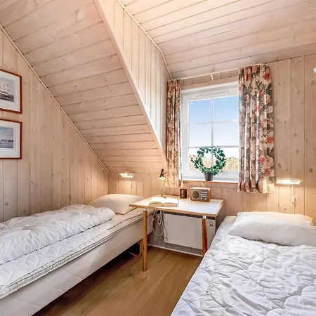 Slava - 250m From The Sea By Interhome